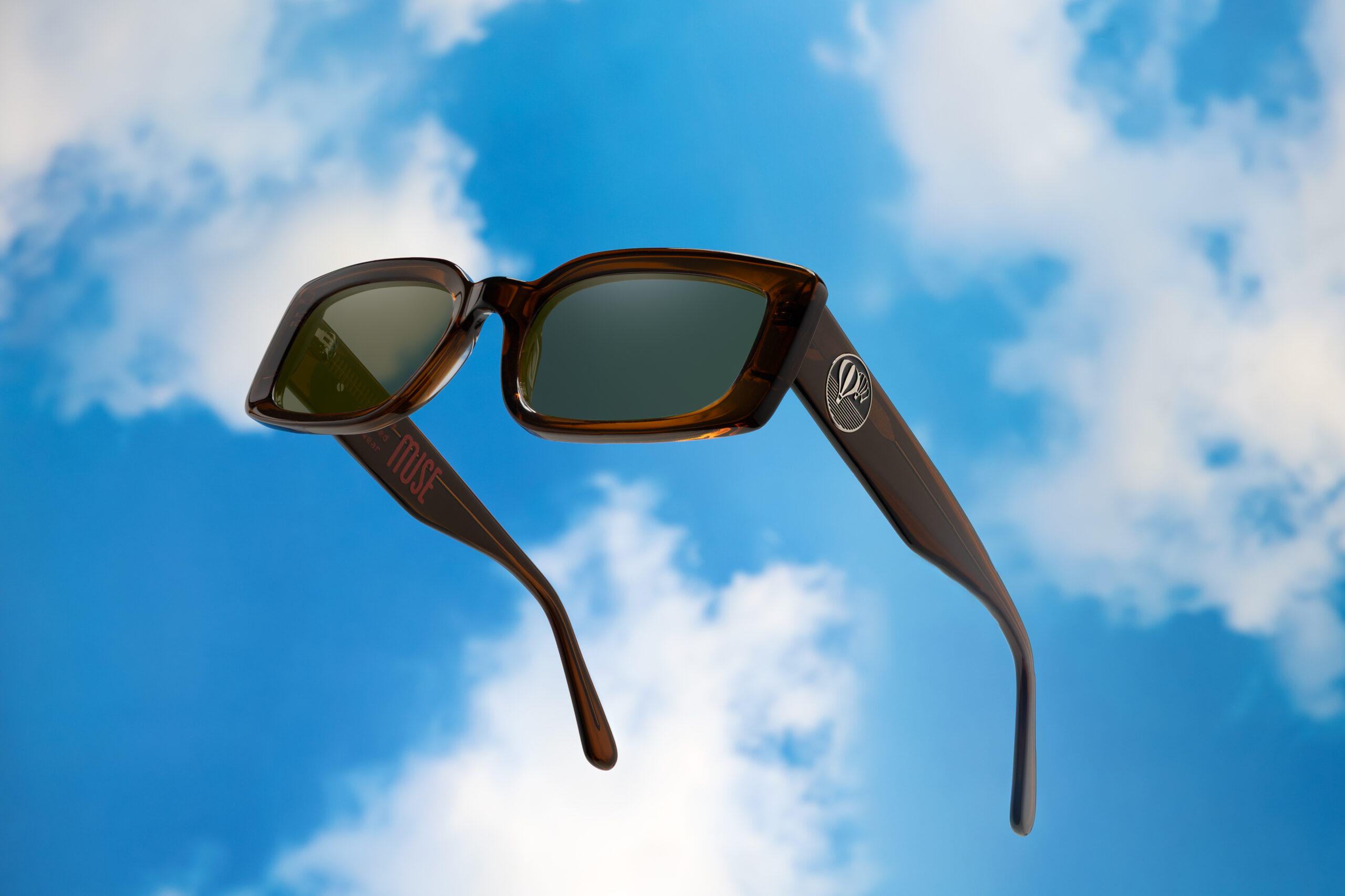 5 Hottest Sunglasses Trends for 2026: How to Choose a Style That Also Protects Your Eyes