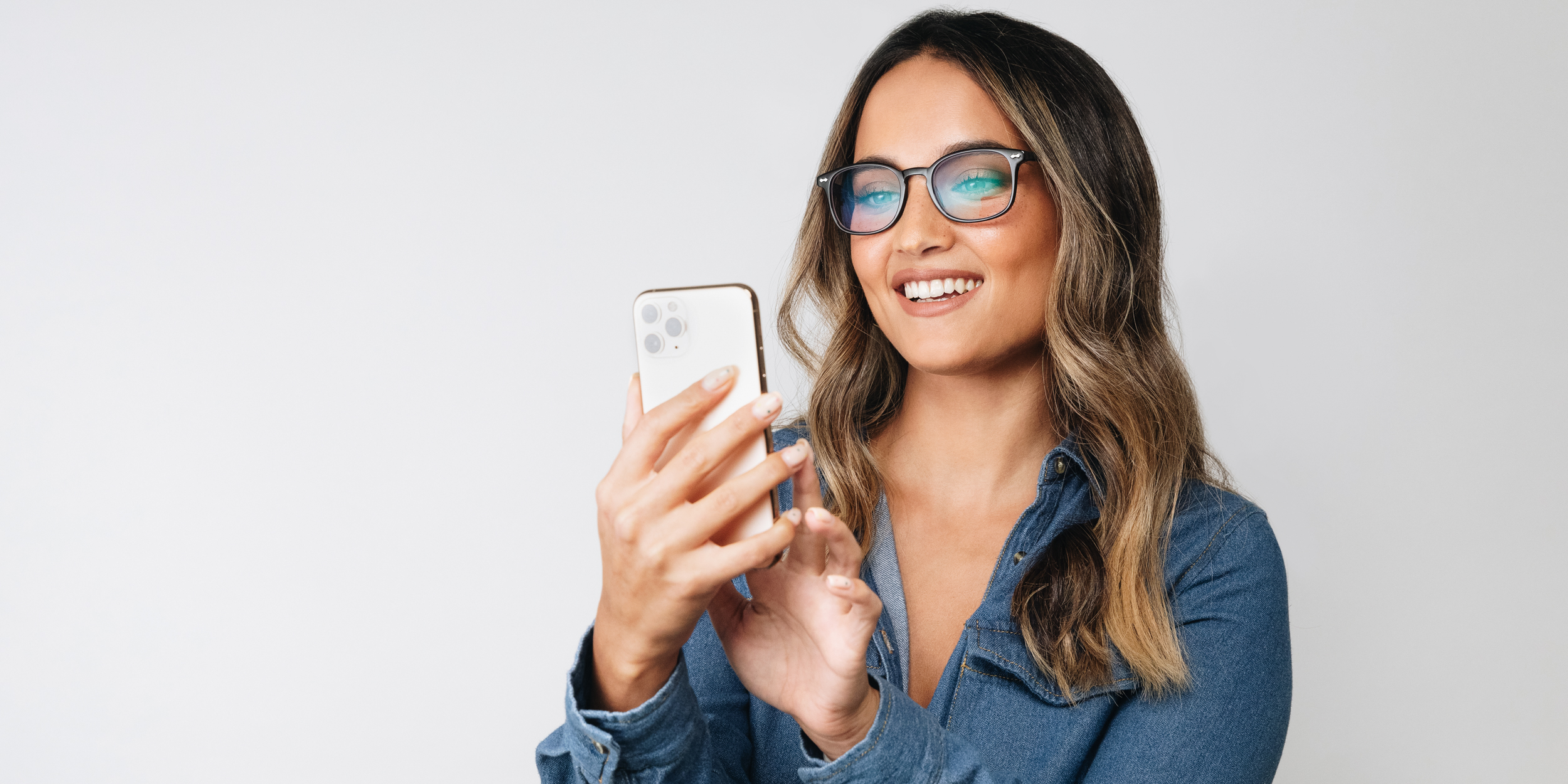 How to Choose the Perfect Prescription Glasses Online: A Complete Guide from GlassesUSA.com